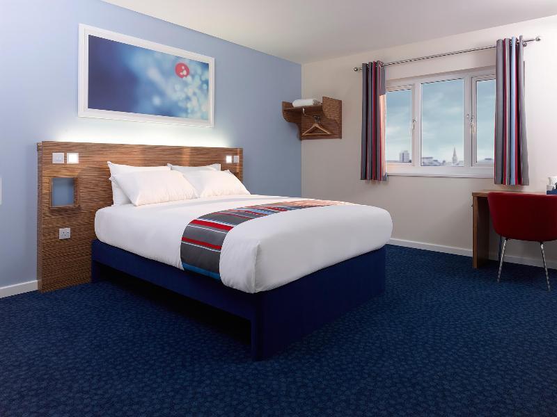 Travelodge London Raynes Park Exteriör bild